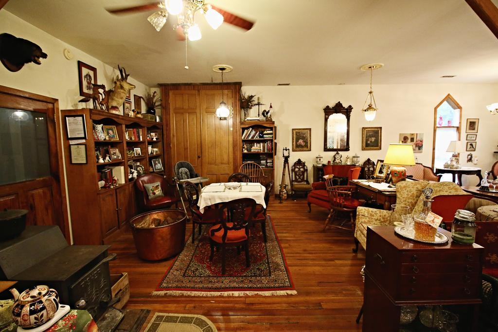 Ebenezer House Bed & Breakfast Burtonsville エクステリア 写真