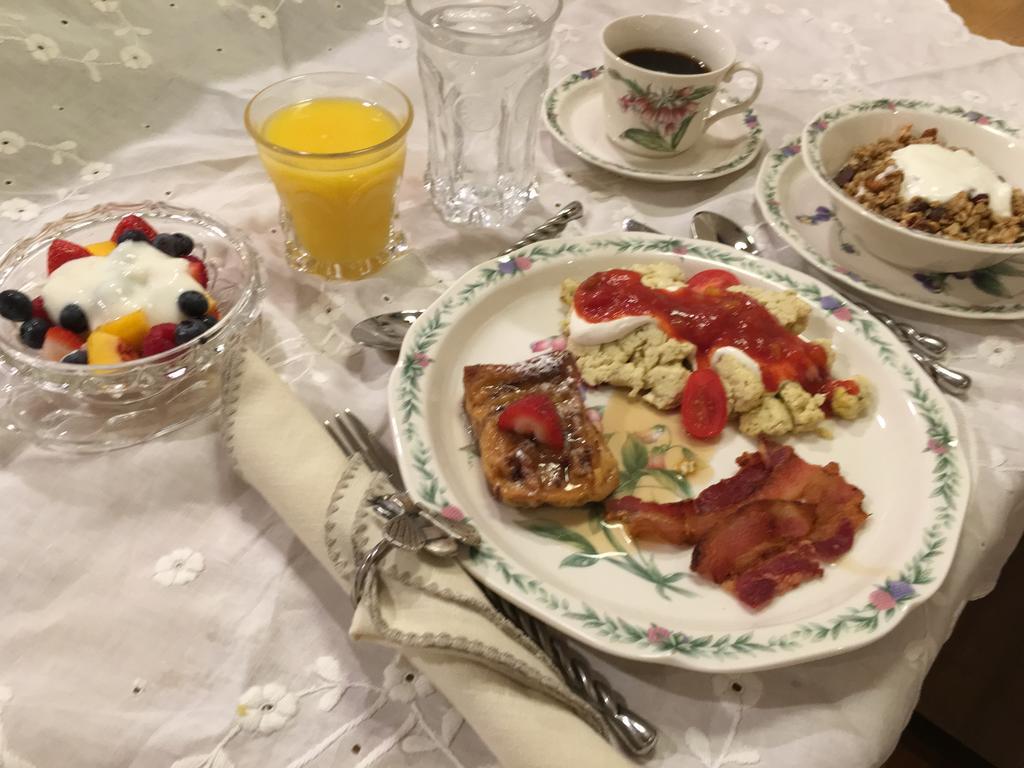 Ebenezer House Bed & Breakfast Burtonsville エクステリア 写真