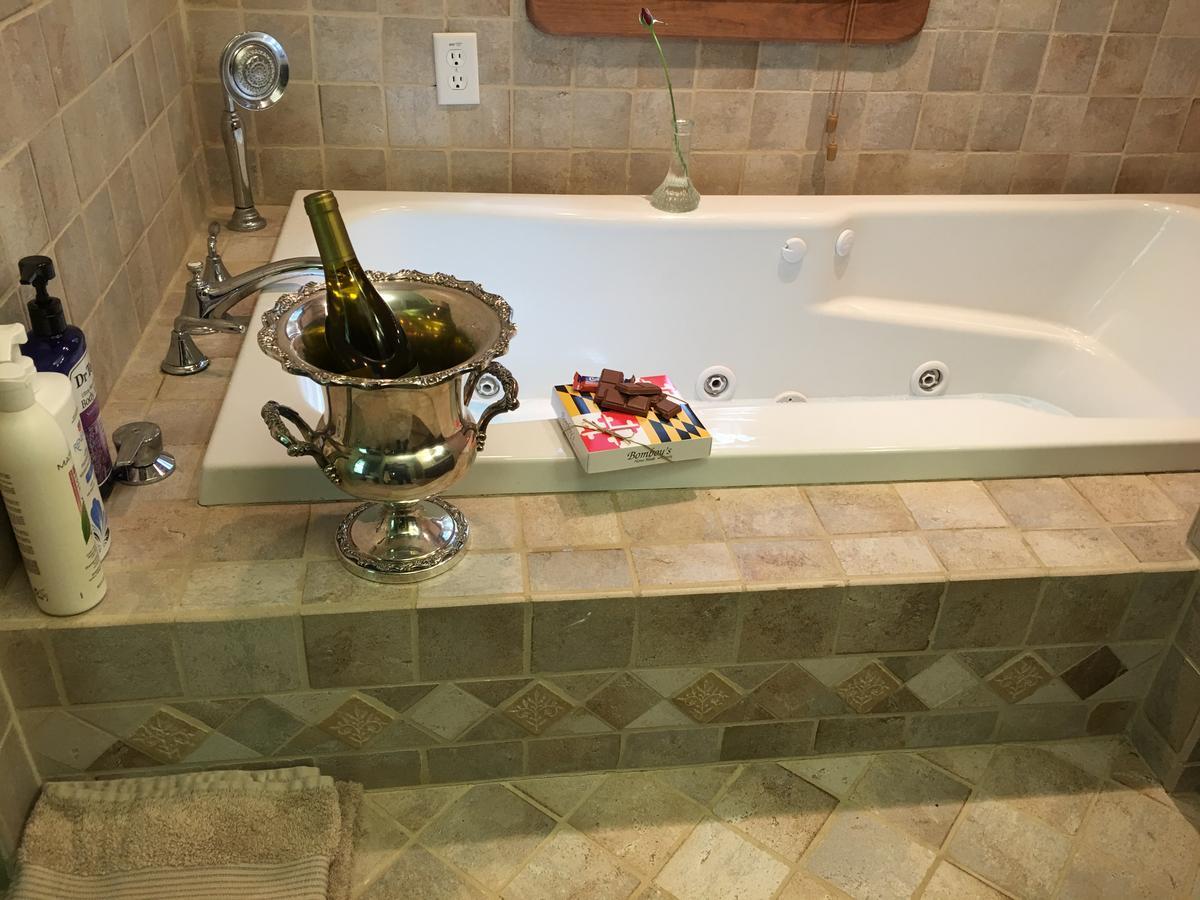 Ebenezer House Bed & Breakfast Burtonsville エクステリア 写真