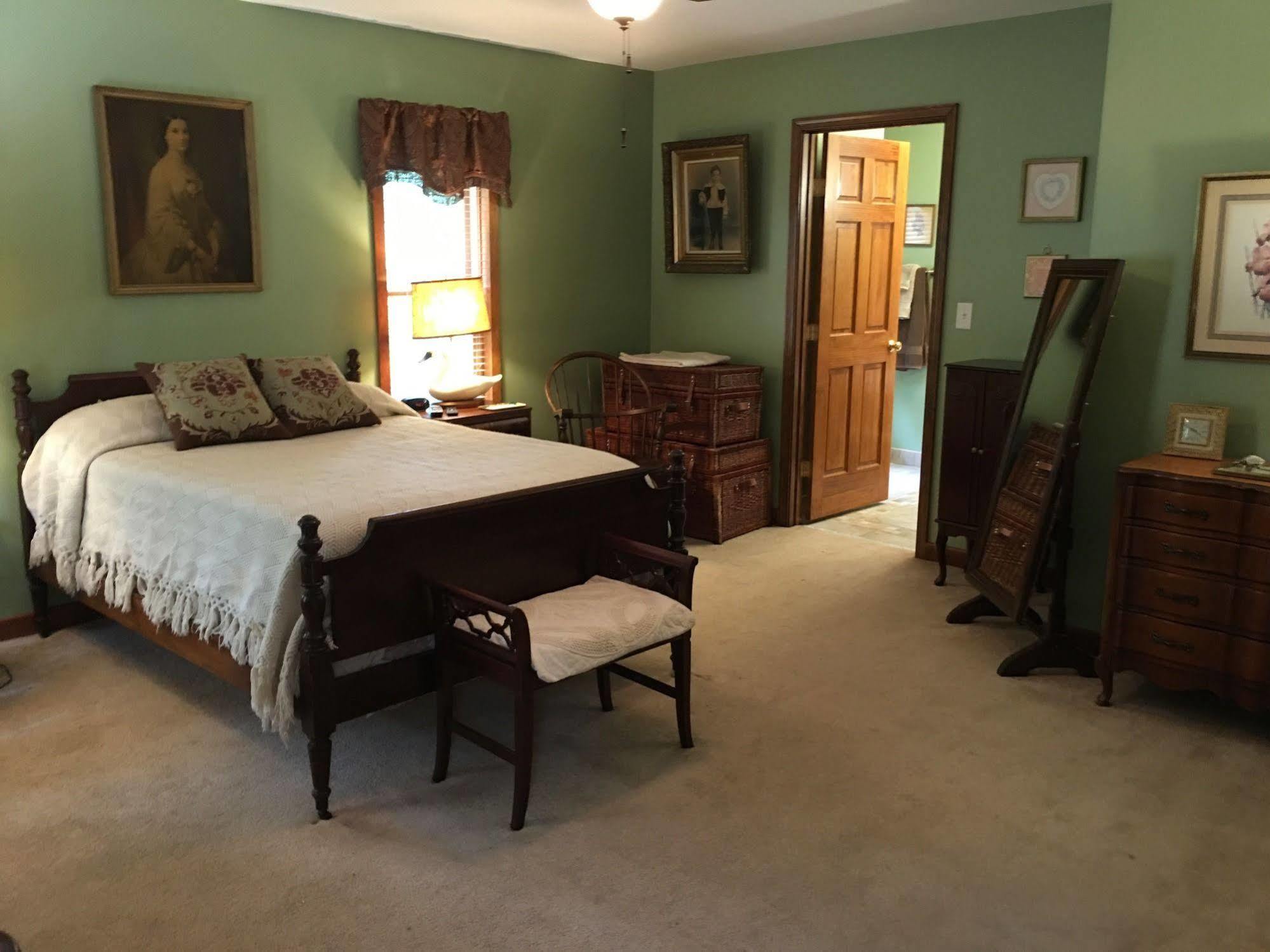 Ebenezer House Bed & Breakfast Burtonsville エクステリア 写真