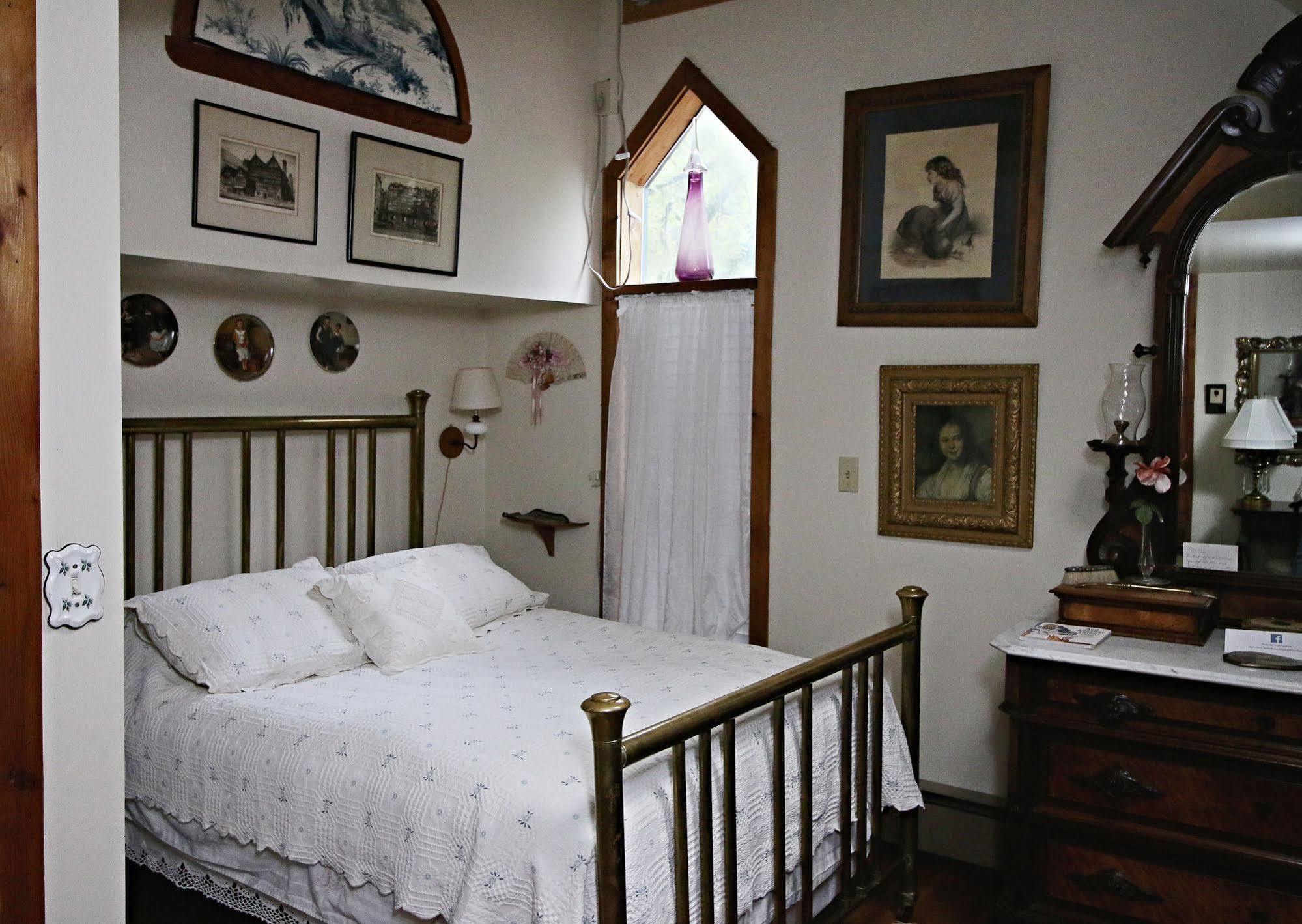 Ebenezer House Bed & Breakfast Burtonsville エクステリア 写真